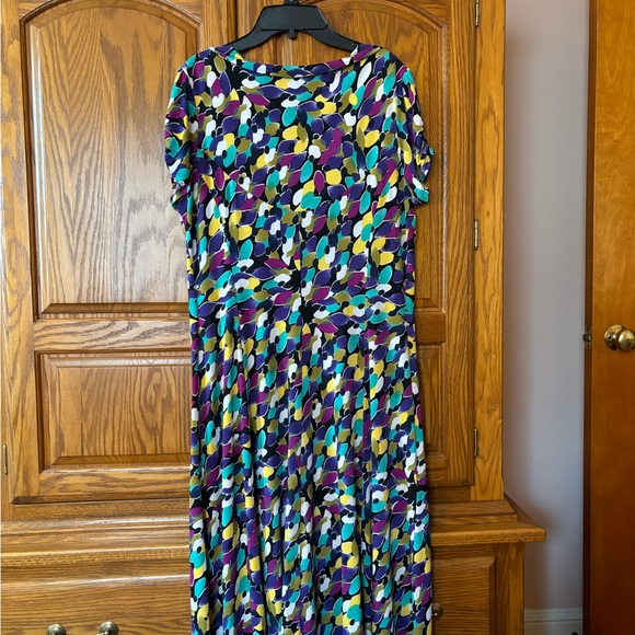 Lily Dress in Petite Large GUC - Picture 4 of 6